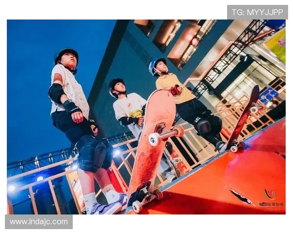 南京滑板队的奋斗与成长:一段激情四溢的滑板纪实之旅 南京滑板队的奋斗与成长:一段激情四溢的滑板纪实之旅