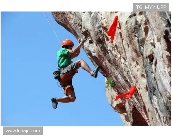 权威发布攀岩技术实力榜单揭示顶尖选手与新兴力量的较量与发展 权威发布攀岩技术实力榜单揭示顶尖选手与新兴力量的较量与发展