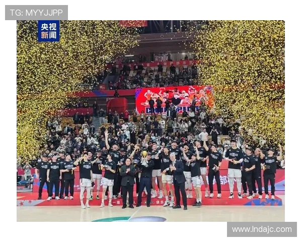 2017年CBA季后赛上海队对阵新疆队精彩回顾与赛况分析