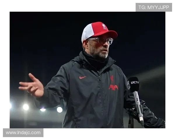 利物浦与阿森纳的对决分析及战术解读全景呈现