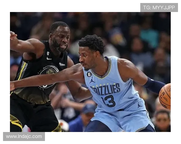 勇士与灰熊精彩对决录像回放分析及赛后精彩瞬间回顾