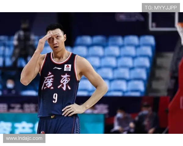 易建联：从CBA传奇到国际舞台的篮球巨星成长之路与影响力分析