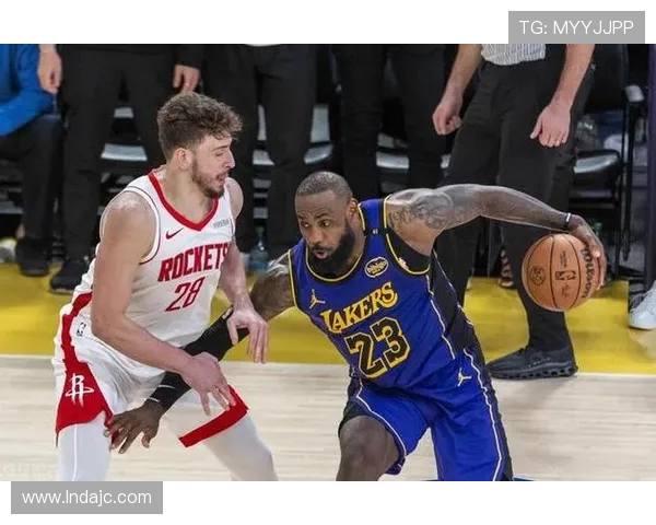 火箭队与湖人队最新赛程安排及相关新闻动态一览